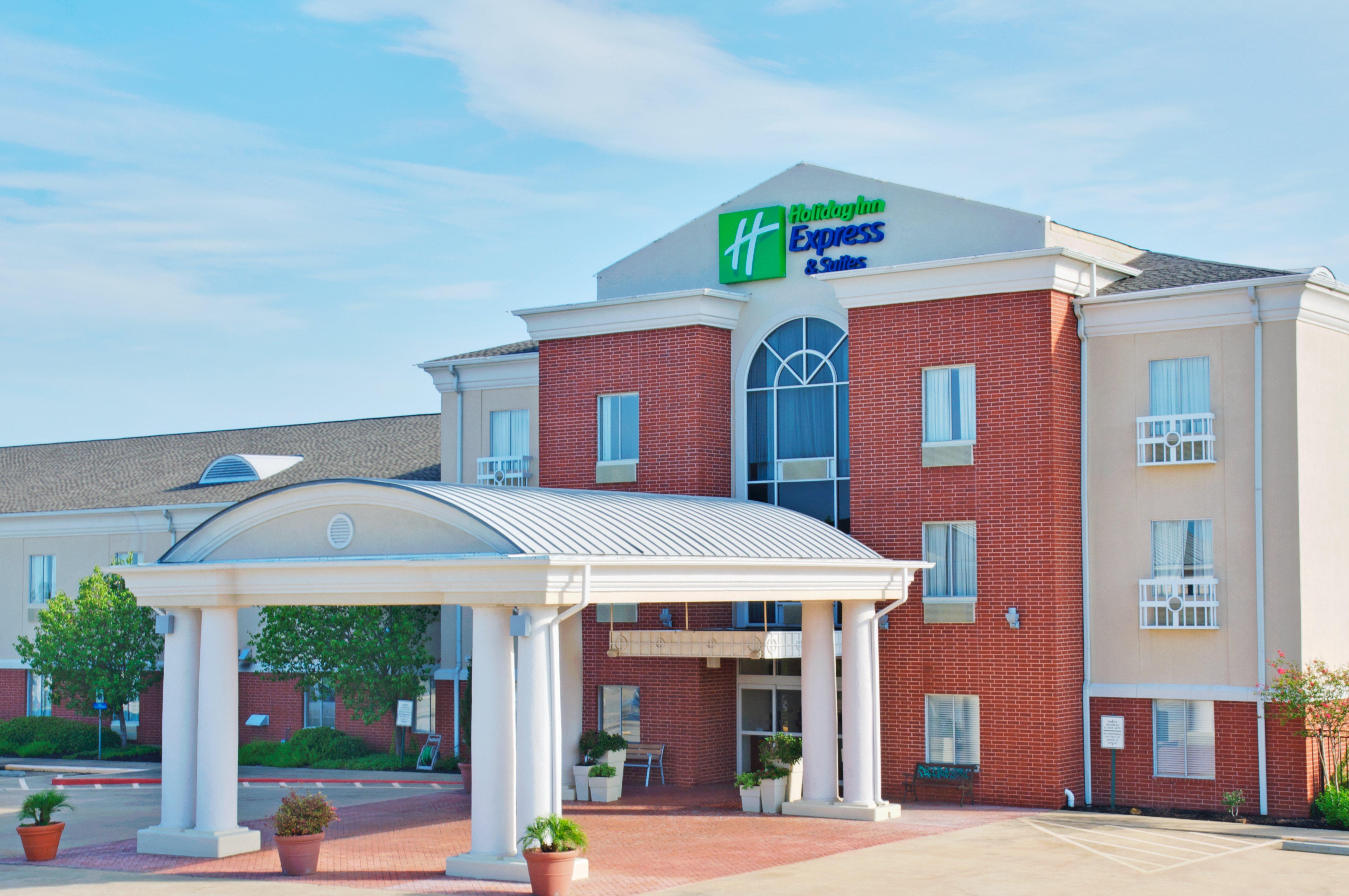Holiday Inn Express Hotel & Suites Livingston Exterior photo